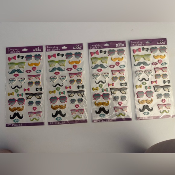 Assorted stickers - Picture 4 of 16